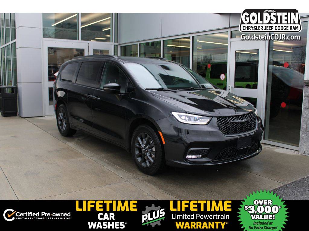 2022 Chrysler Pacifica Touring L — Minivan — 46,917 mi — Latham, NY