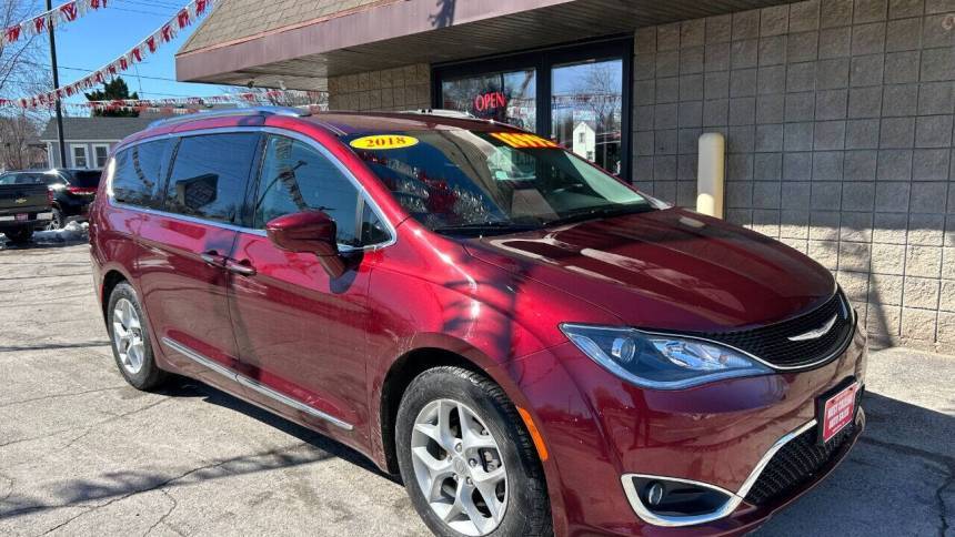 2018 Chrysler Pacifica Touring L — Minivan — 95,533 mi — Menasha, WI