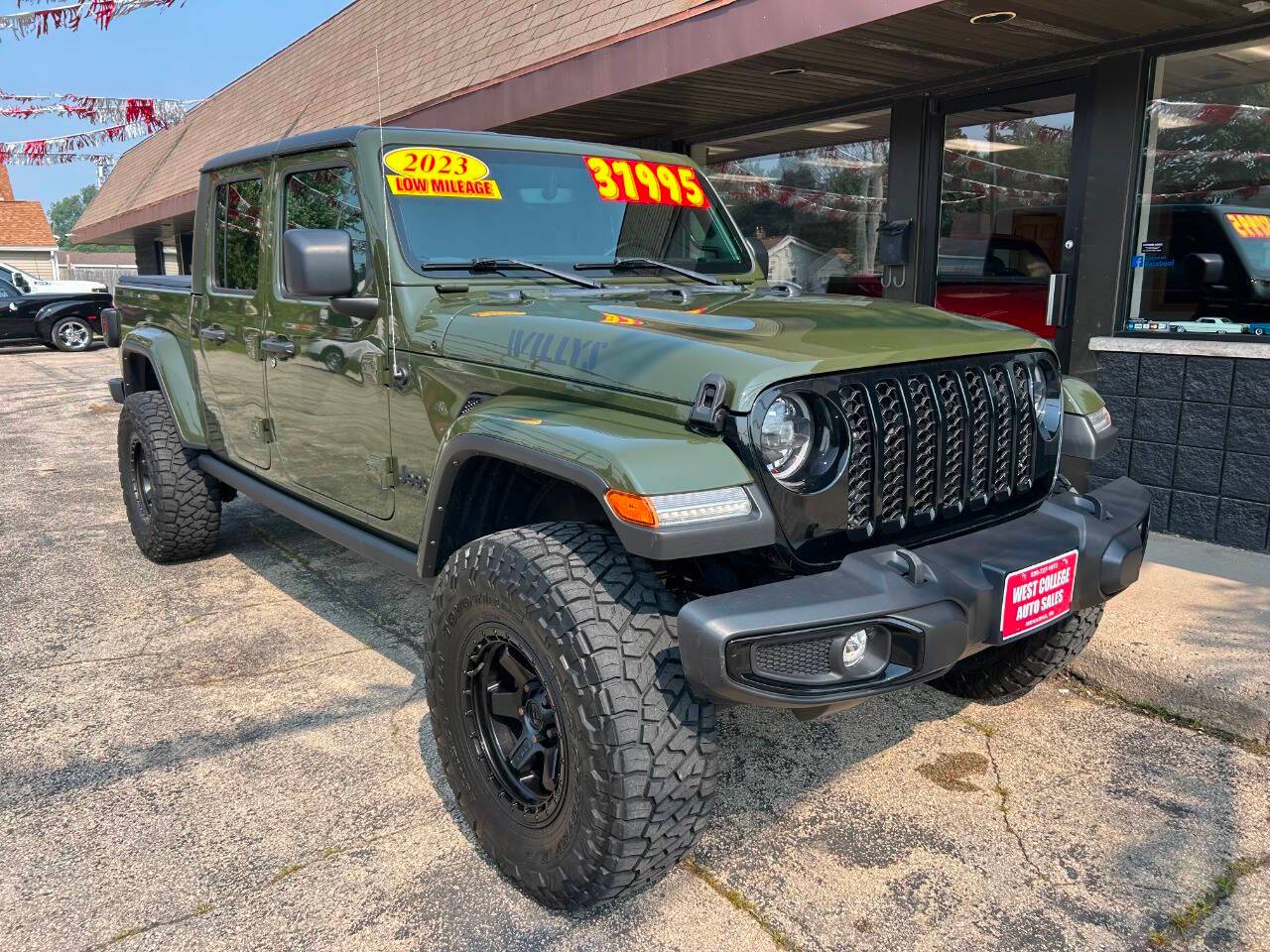 2023 Jeep Gladiator Willys — Pickup Truck — 18,222 mi — Menasha, WI