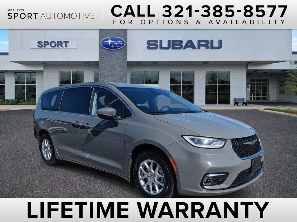 2023 Chrysler Pacifica Touring L — Minivan — 68,190 mi — Orlando, FL