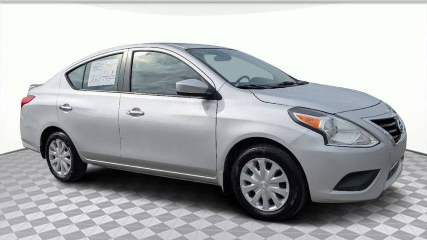 2017 Nissan Versa 1.6 SV — Sedan — 95,536 mi — Orlando, FL