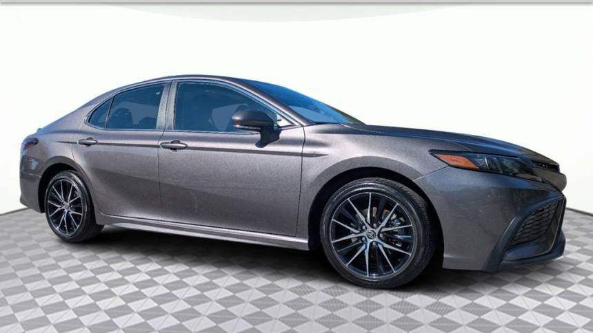 2022 Toyota Camry SE — Sedan — 18,137 mi — Orlando, FL