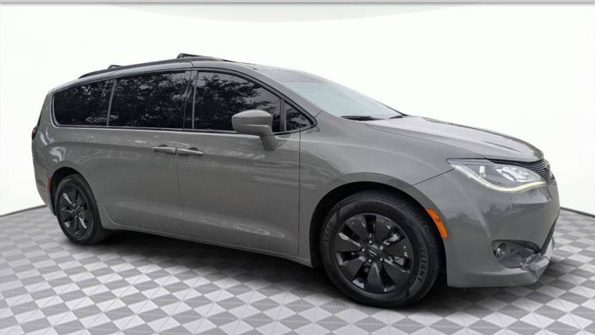 2020 Chrysler Pacifica Hybrid Touring L — Minivan — 46,914 mi — Orlando, FL