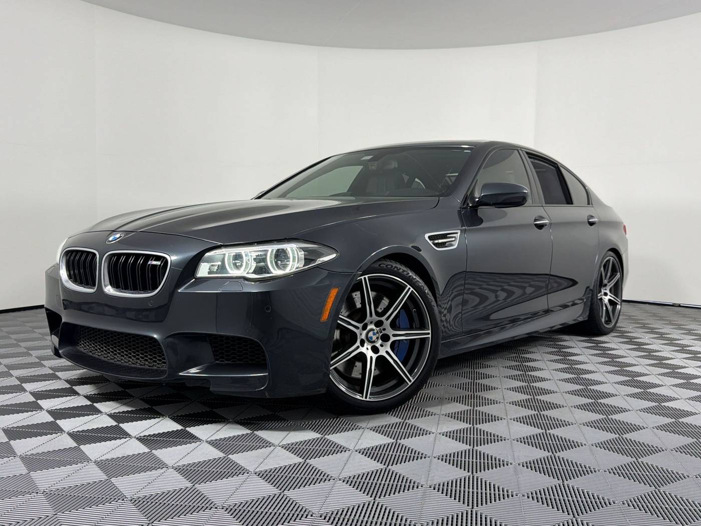 2014 BMW M5 Standard