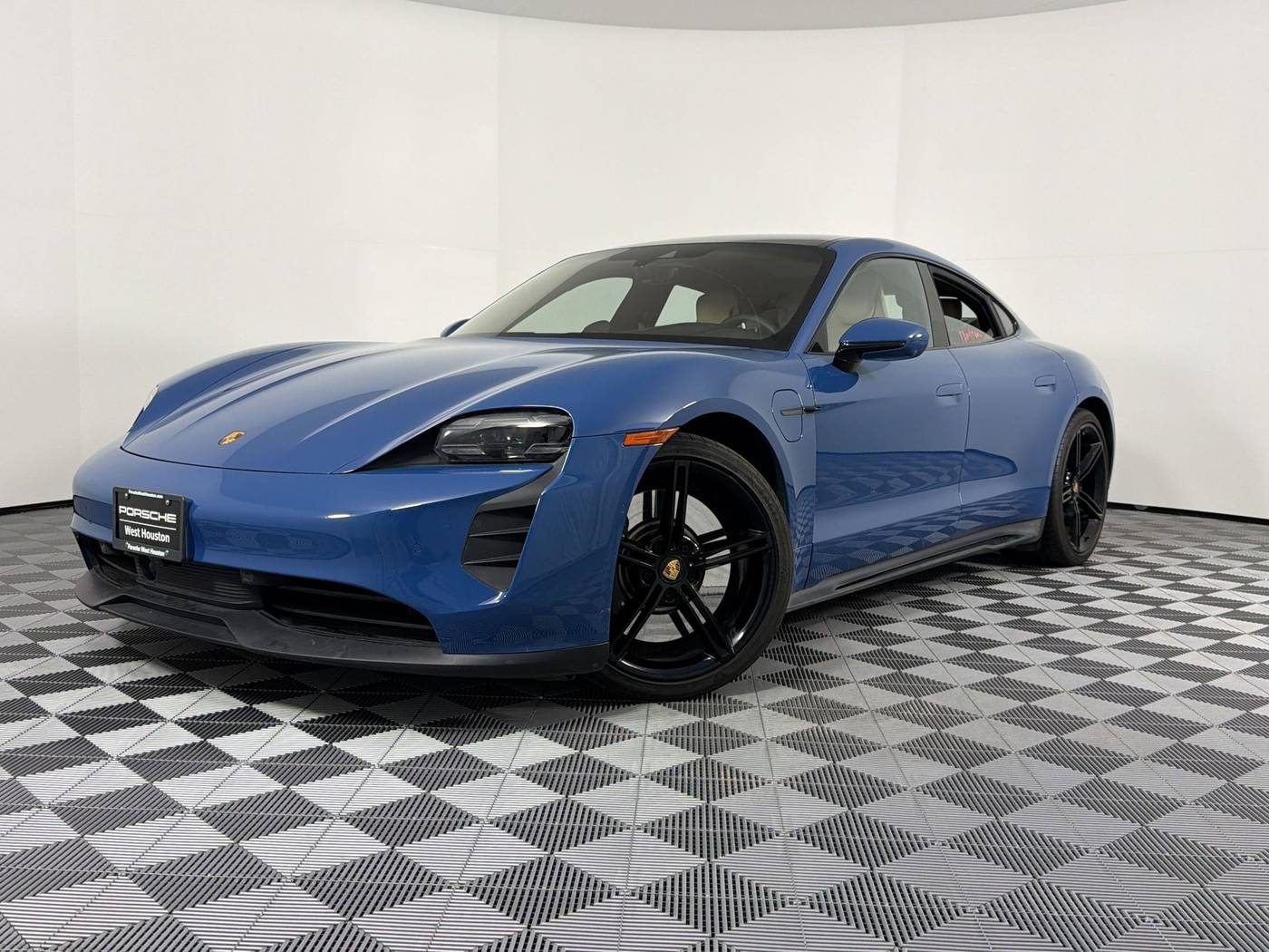 2023 Porsche Taycan GTS