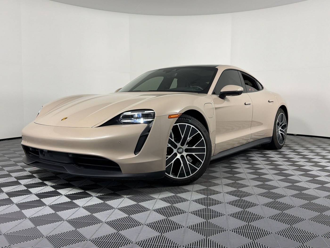 2023 Porsche Taycan
