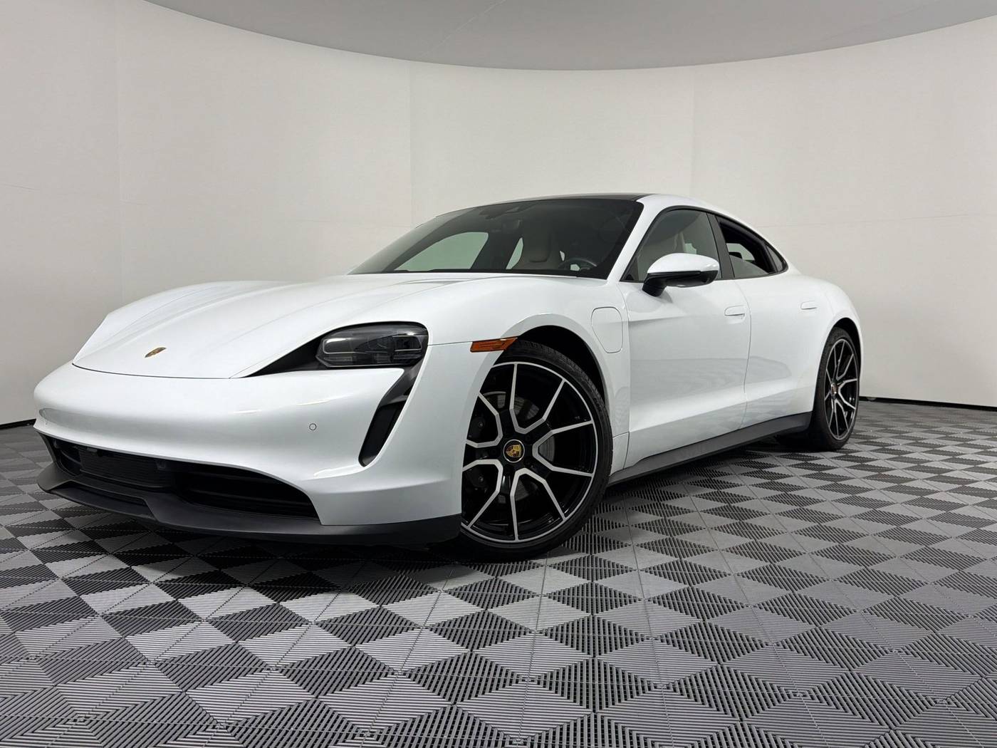 2024 Porsche Taycan