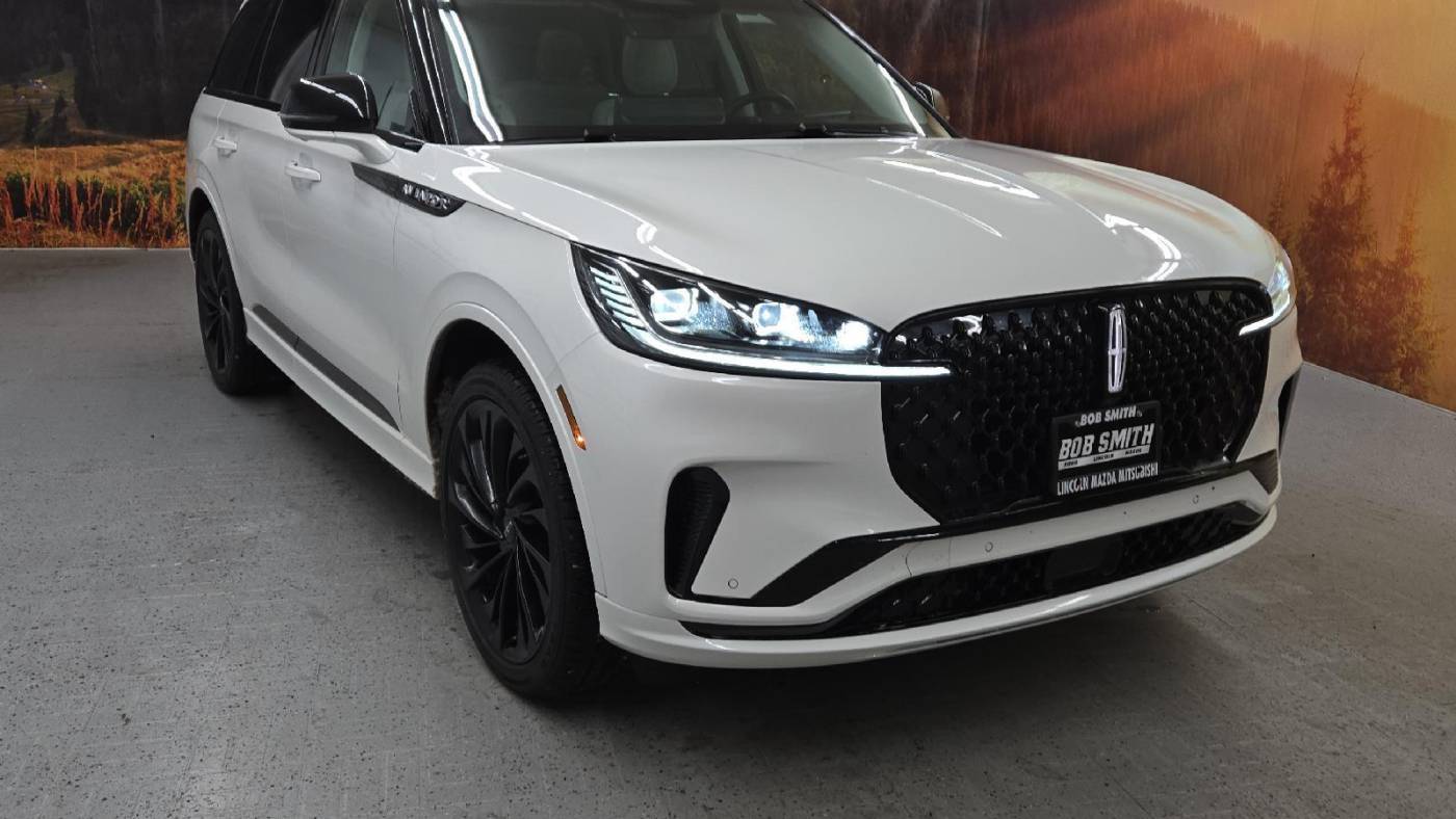 2025 Lincoln Aviator Reserve — SUV — 5,601 mi — Hardin, MT