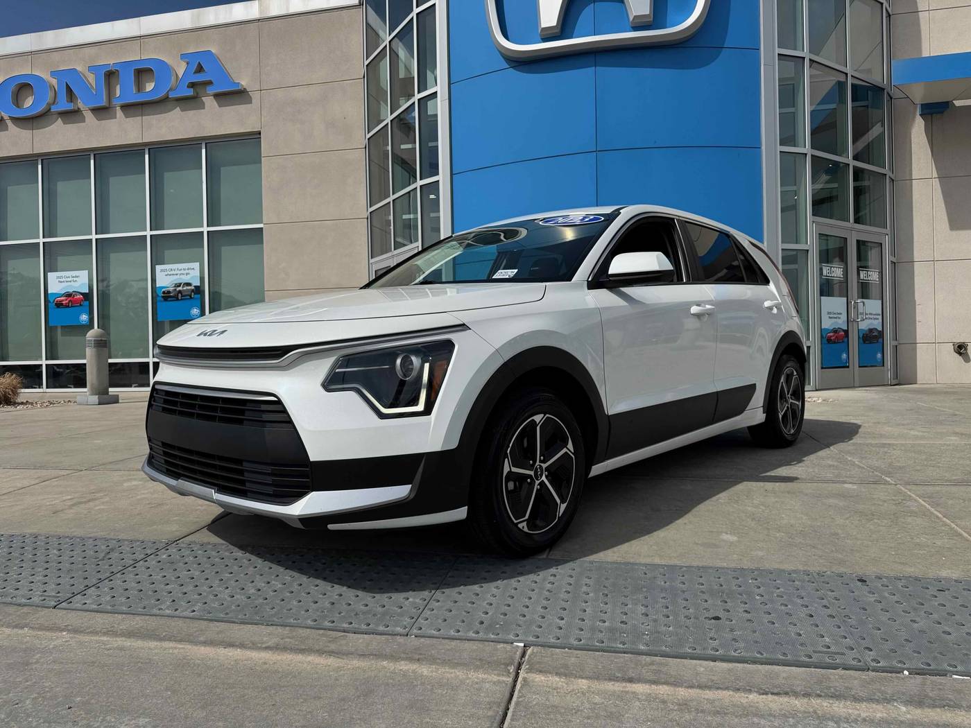 2023 Kia Niro Hybrid LX — SUV — 82,723 mi — Murray, UT