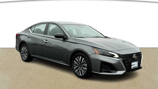 2024 Nissan Altima SV — Sedan — 12,947 mi — Ballwin, MO