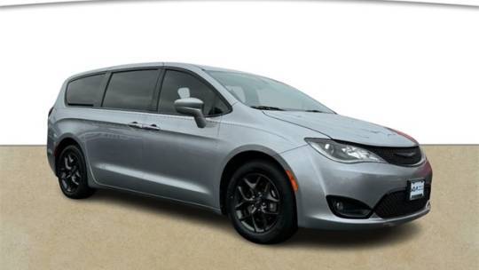 2018 Chrysler Pacifica Touring Plus — Minivan — 91,300 mi — Ballwin, MO