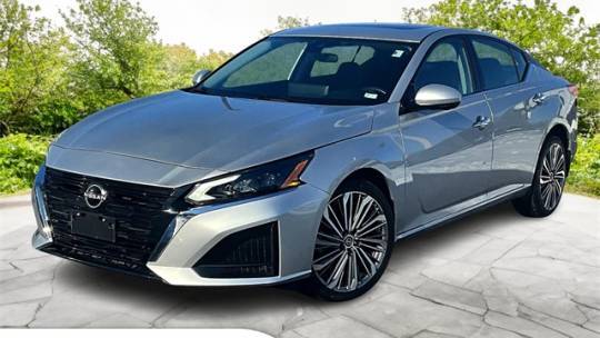 2023 Nissan Altima SL — Sedan — 32,803 mi — Ballwin, MO