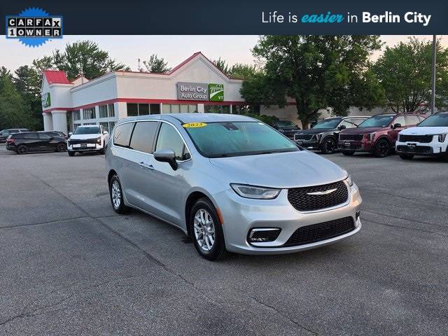 2023 Chrysler Pacifica Touring L — Minivan — 66,356 mi — Williston, VT