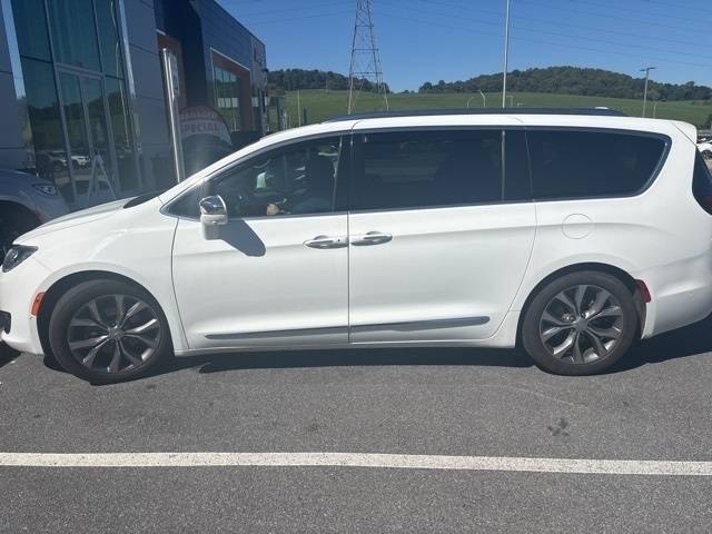 2020 Chrysler Pacifica Limited — Minivan — 52,596 mi — Bristol, TN