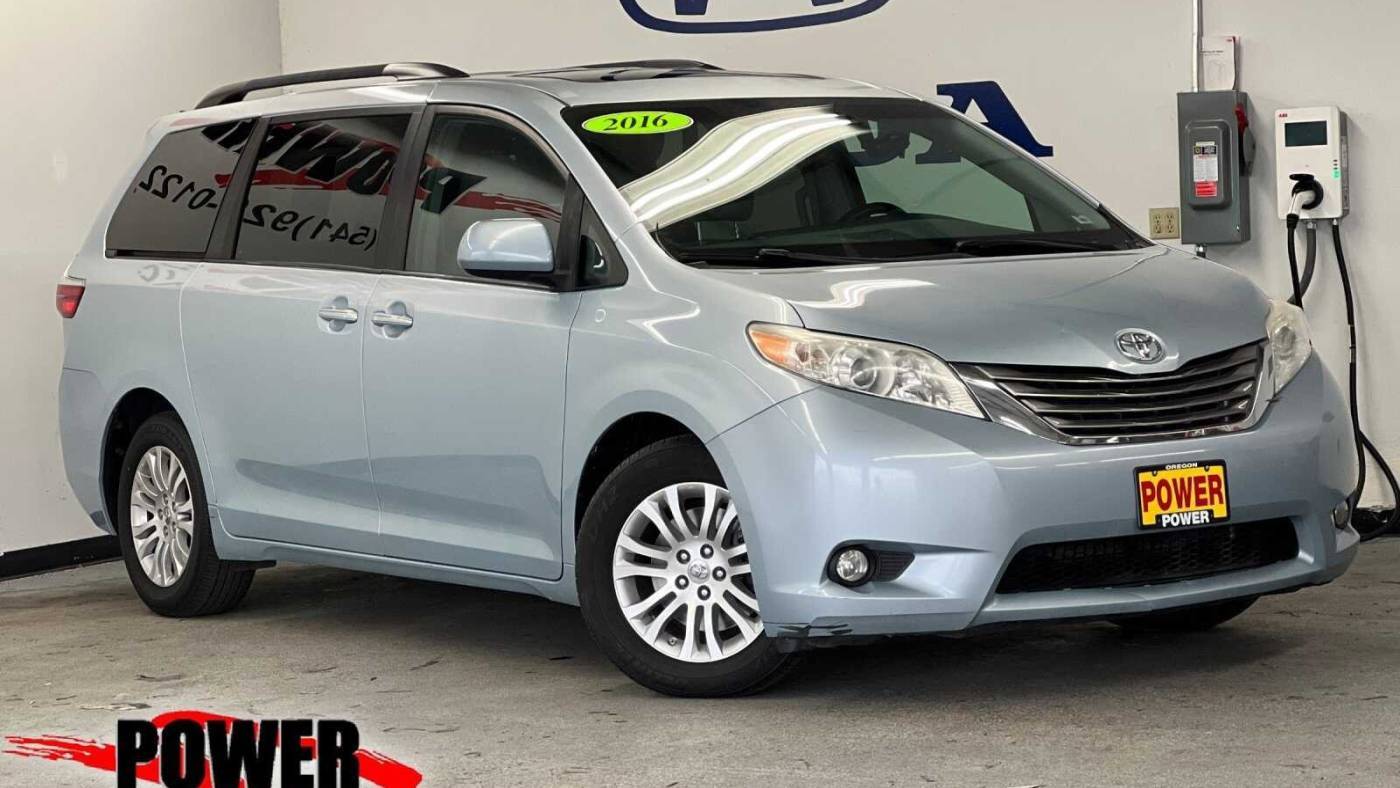 2016 Toyota Sienna Limited — Minivan — 109,827 mi — Albany, OR