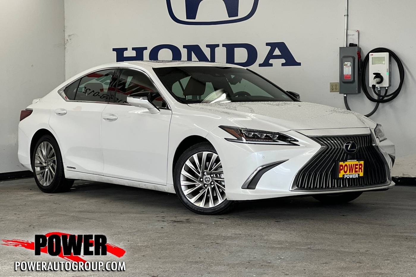 2021 Lexus ES ES 300h Luxury — Sedan — 26,944 mi — Albany, OR