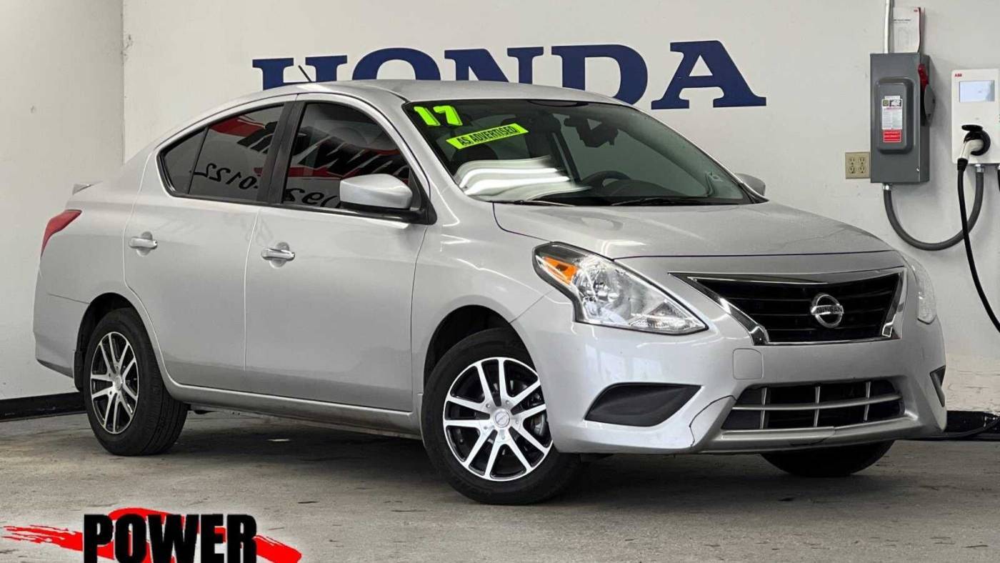 2017 Nissan Versa 1.6 SV — Sedan — 151,659 mi — Albany, OR