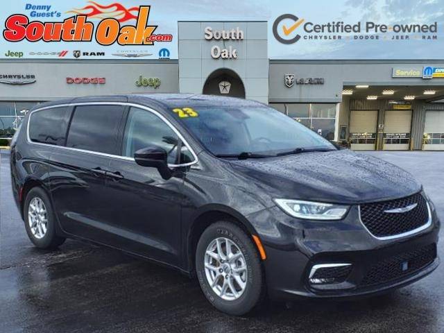 2023 Chrysler Pacifica Touring L — Minivan — 67,733 mi — Matteson, IL