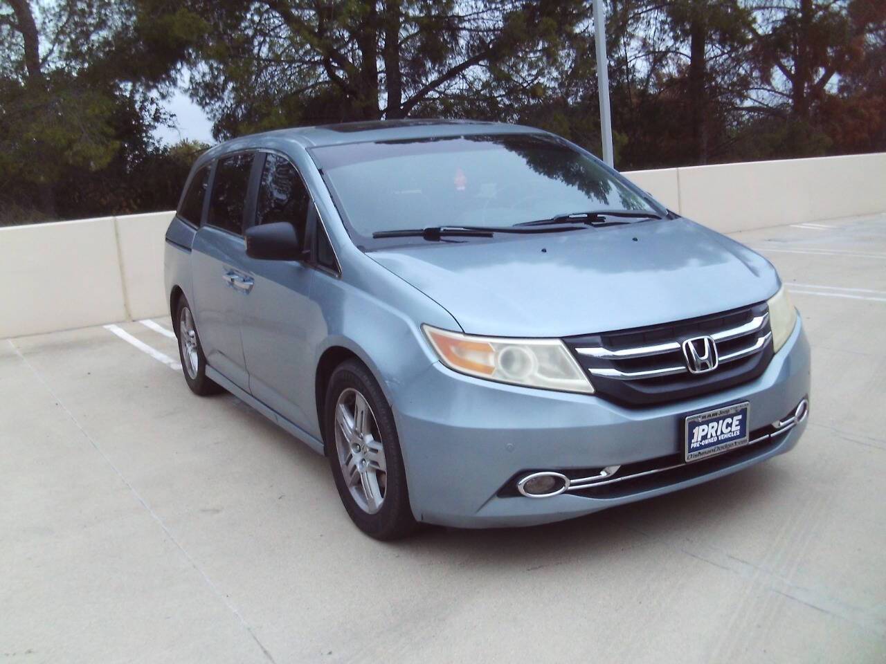 2011 Honda Odyssey Touring Elite — Minivan — 118,000 mi — Brea, CA