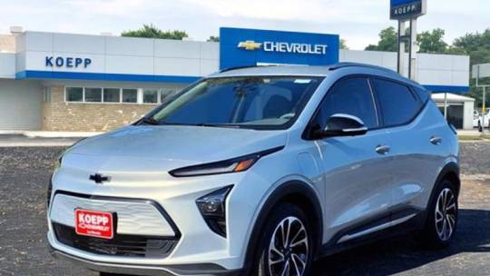 2023 Chevrolet Bolt EUV Premier — SUV — 15,988 mi — La Vernia, TX