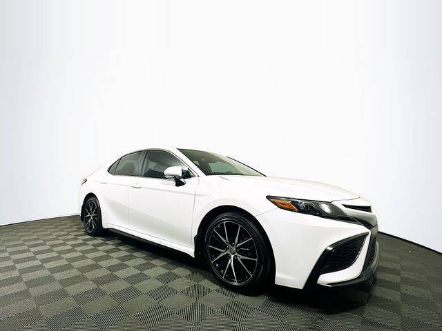 2022 Toyota Camry SE — Sedan — 42,221 mi — Memphis, TN