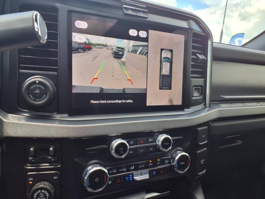 2025 Ford Super Duty F-250 Platinum — Pickup Truck — 7,783 mi — Dickinson, TX