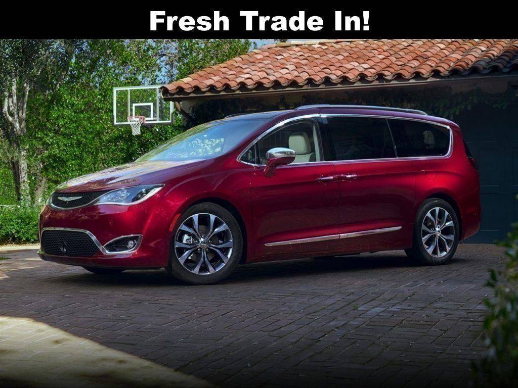 2020 Chrysler Pacifica Touring — Minivan — 89,598 mi — Dickinson, TX