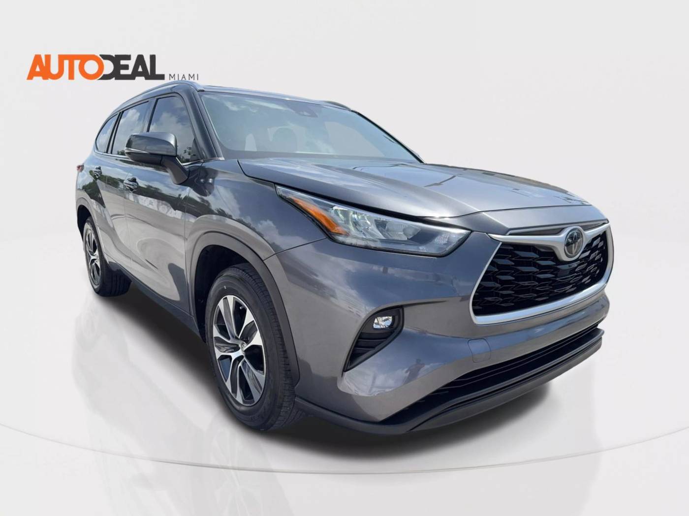 2020 Toyota Highlander XLE — SUV — 82,553 mi — Miami, FL