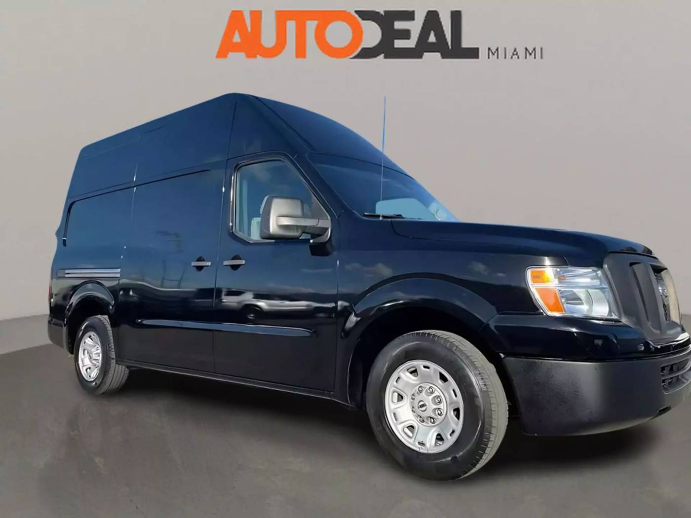 2018 Nissan NV Cargo NV2500 HD SV — Cargo Van — 95,463 mi — Miami, FL