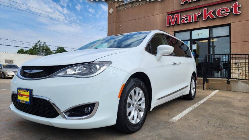2019 Chrysler Pacifica Touring L — Minivan — 105,025 mi — Oklahoma City, OK