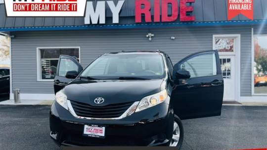 2014 Toyota Sienna LE — Minivan — 54,158 mi — Fredericksburg, VA
