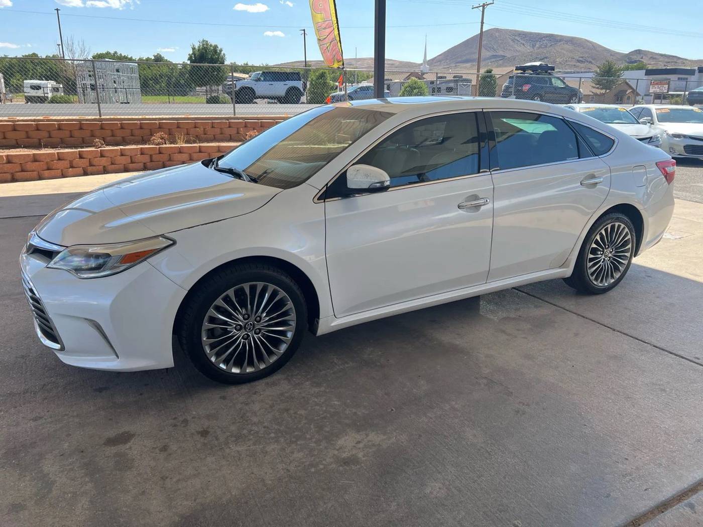 2016 Toyota Avalon Limited — Sedan — 165,058 mi — Hurricane, UT