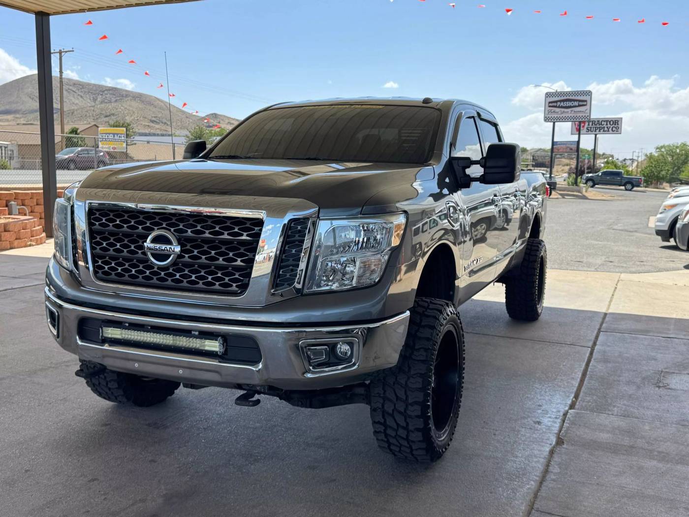 2017 Nissan Titan XD SV — Pickup Truck — 82,876 mi — Hurricane, UT