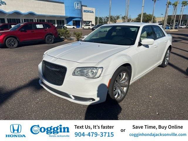 2019 Chrysler 300 Touring L — Sedan — 140,701 mi — Jacksonville, FL