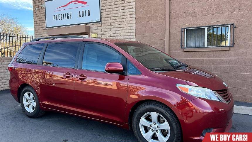 2015 Toyota Sienna LE — Minivan — 117,000 mi — Phoenix, AZ