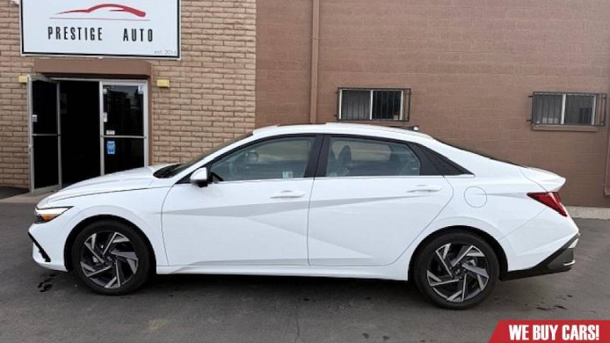 2024 Hyundai Elantra Limited — Sedan — 2,700 mi — Phoenix, AZ