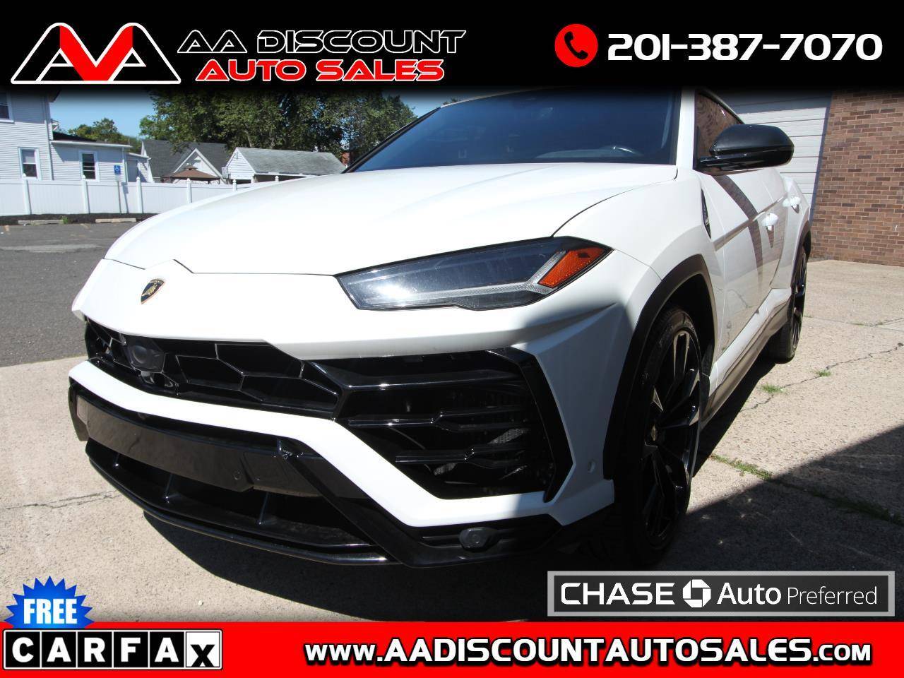 2019 Lamborghini Urus Standard