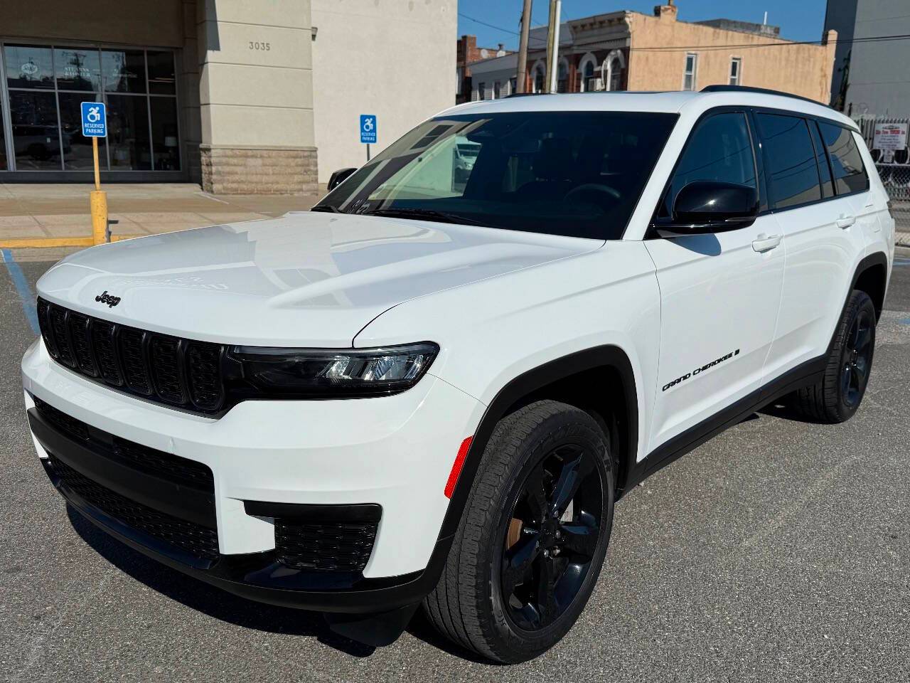 2023 Jeep Grand Cherokee Altitude — SUV — 33,460 mi — Staten Island, NY