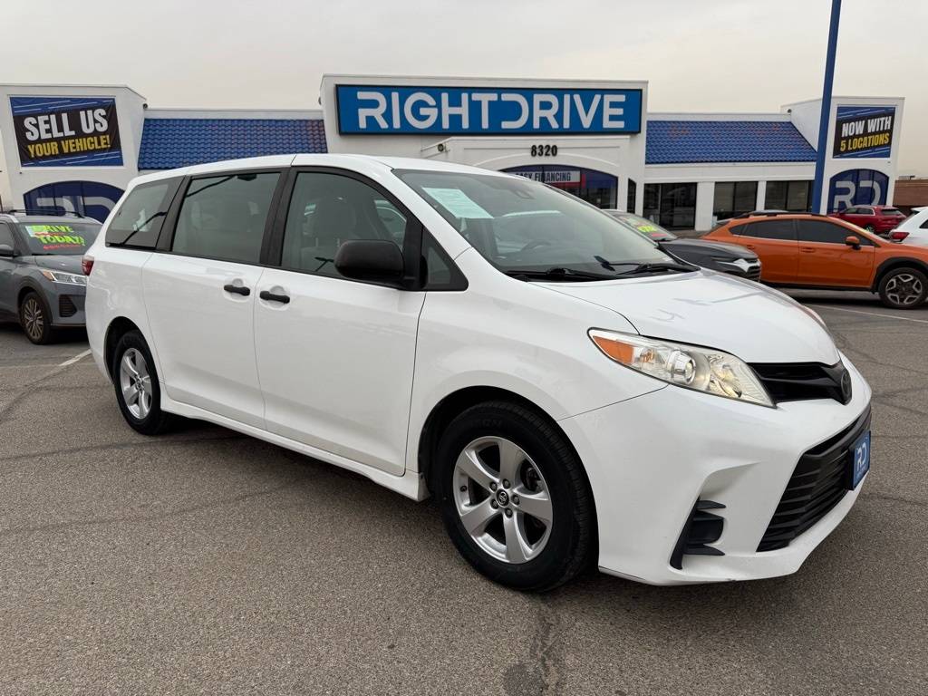 2018 Toyota Sienna L — Minivan — 108,287 mi — El Paso, TX
