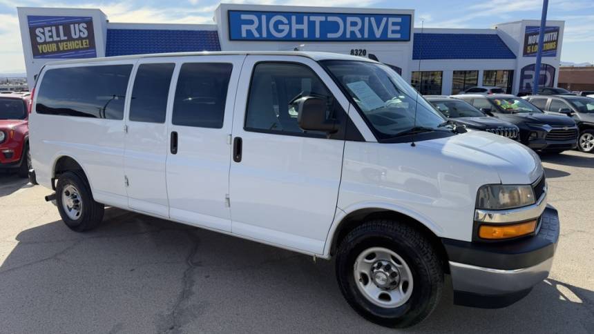 2020 Chevrolet Express Passenger LT — Passenger Van — 73,467 mi — El Paso, TX