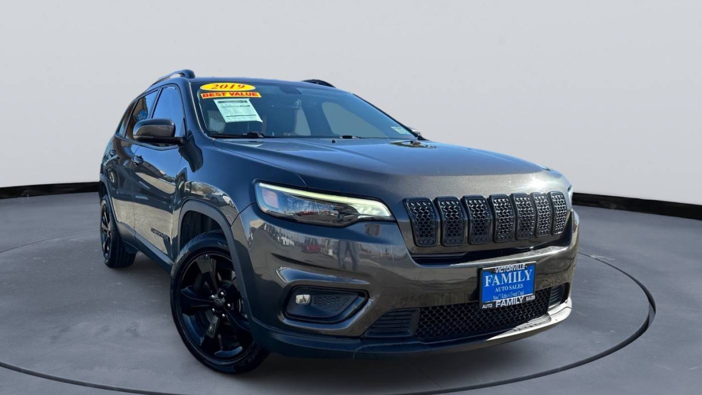 2019 Jeep Cherokee Altitude — SUV — 76,136 mi — Hesperia, CA