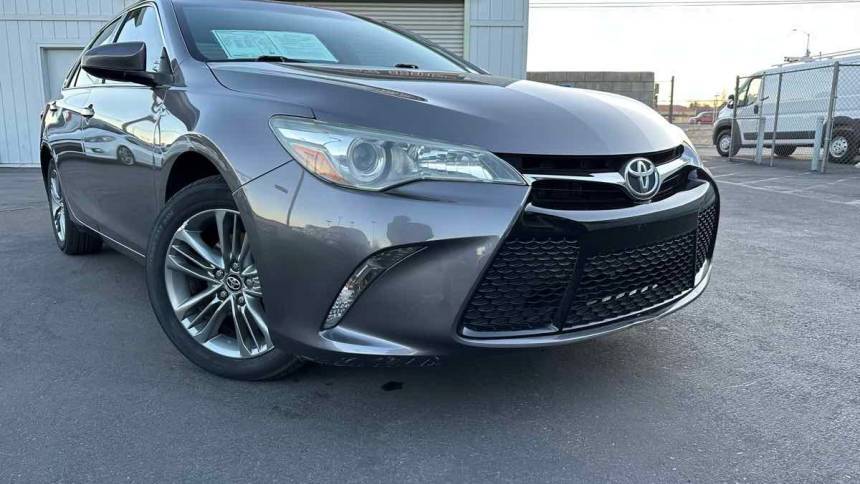 2017 Toyota Camry SE — Sedan — 118,669 mi — Hesperia, CA