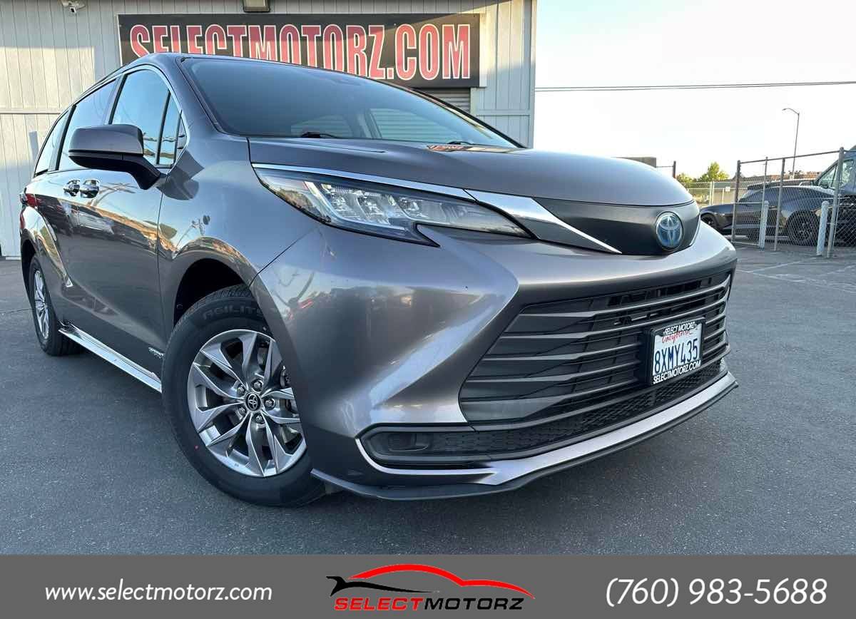 2021 Toyota Sienna LE — Minivan — 83,714 mi — Hesperia, CA