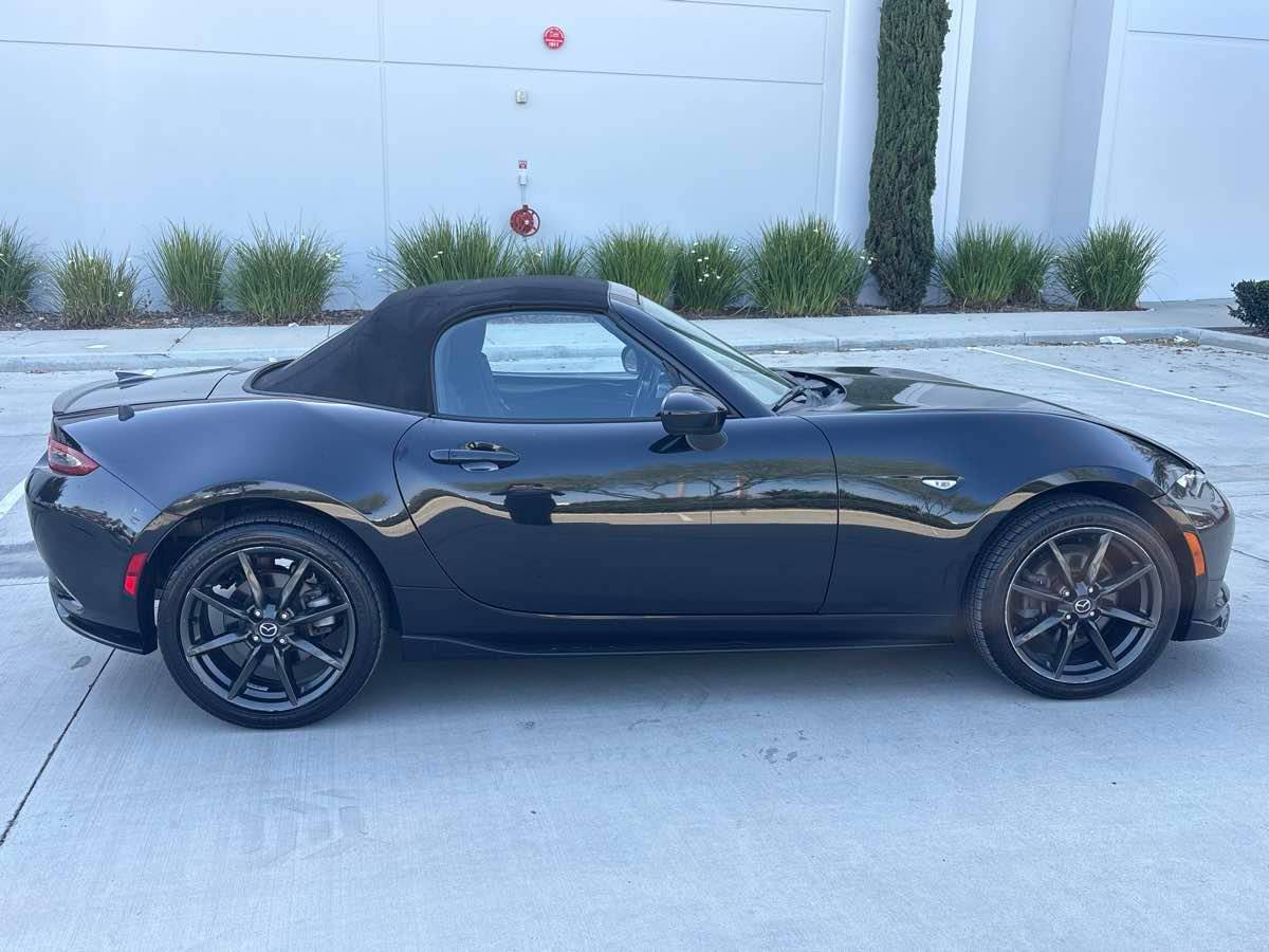 2016 Mazda MX-5 Miata Club