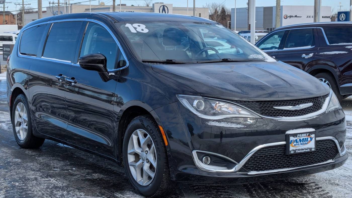 2018 Chrysler Pacifica Touring Plus — Minivan — 59,946 mi — Tinley Park, IL