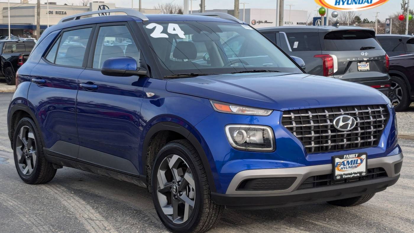 2024 Hyundai Venue SEL — SUV — 5,086 mi — Tinley Park, IL