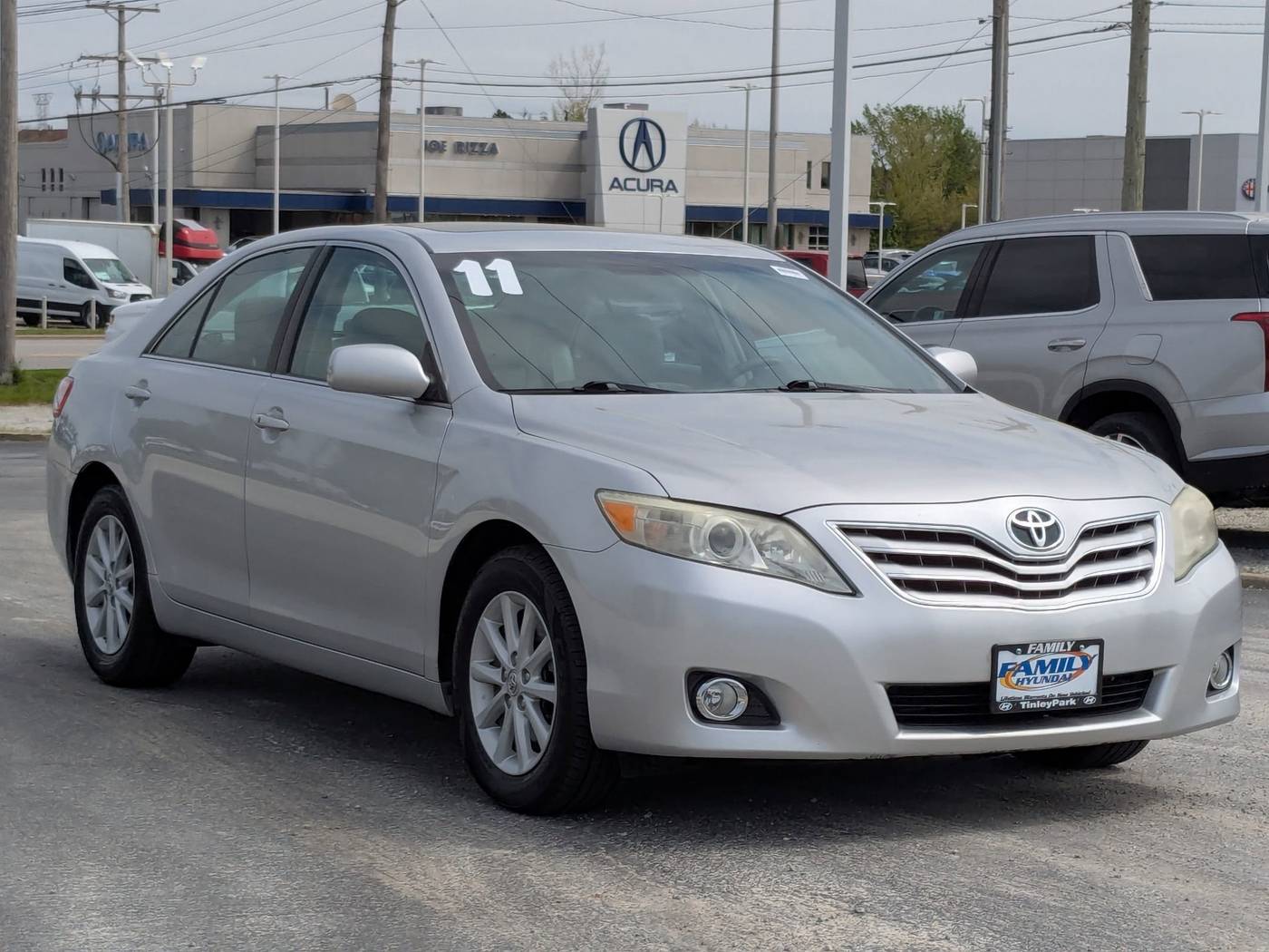 2011 Toyota Camry XLE — Sedan — 116,430 mi — Tinley Park, IL
