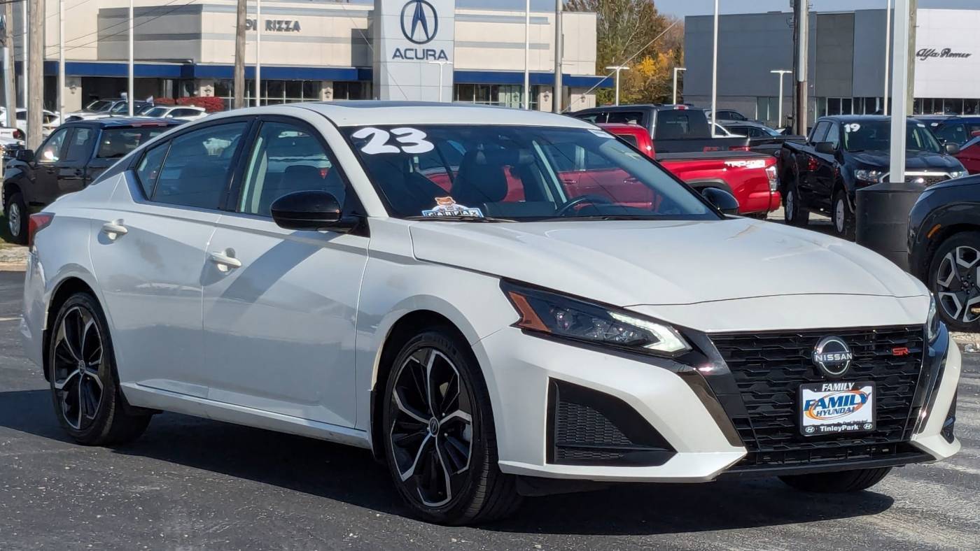 2023 Nissan Altima SR — Sedan — 38,408 mi — Tinley Park, IL