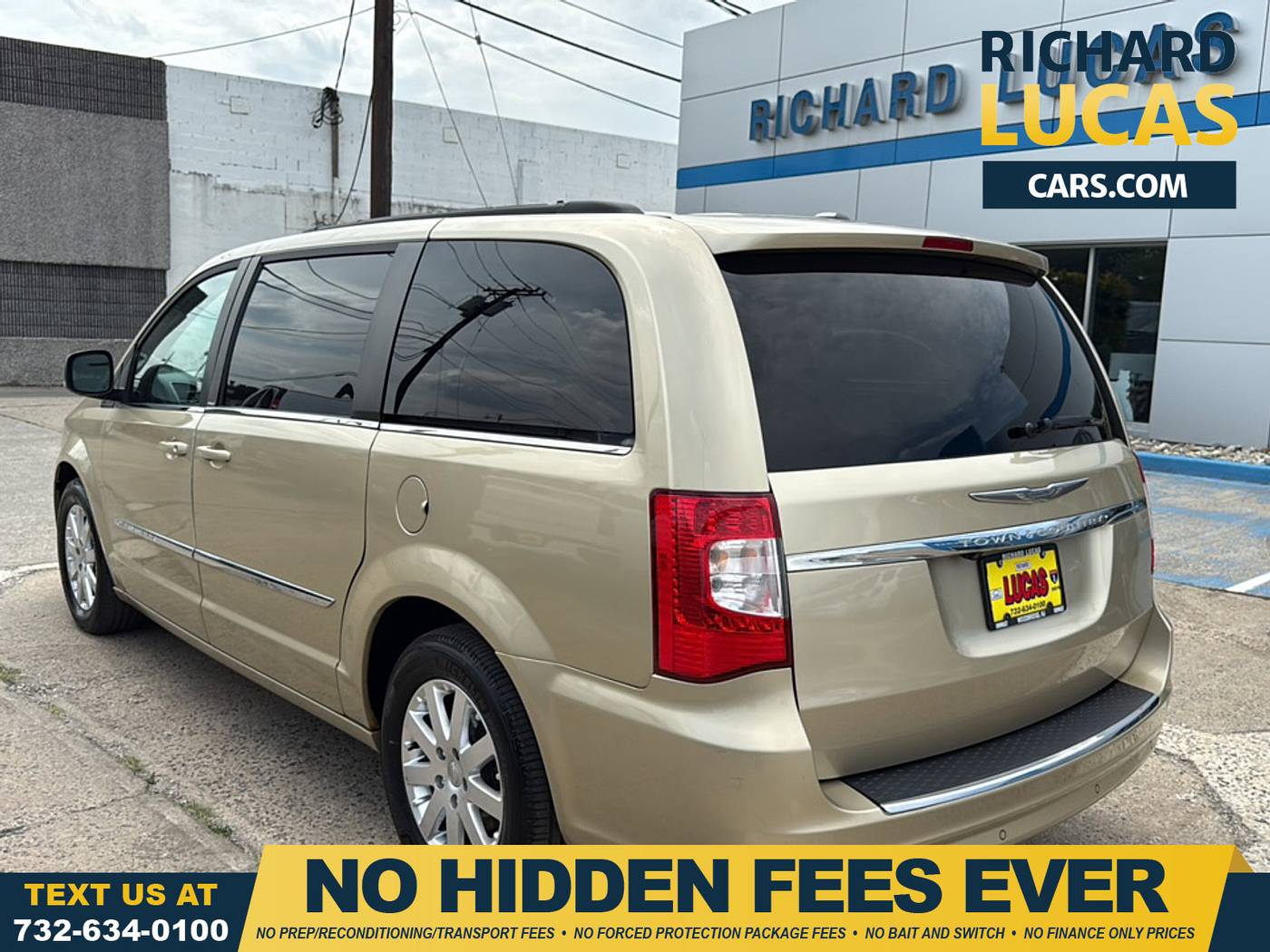 2011 Chrysler Town & Country Touring-L — Minivan — 66,250 mi — Avenel, NJ
