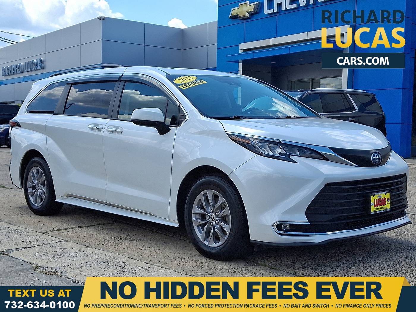 2022 Toyota Sienna XLE — Minivan — 65,625 mi — Avenel, NJ